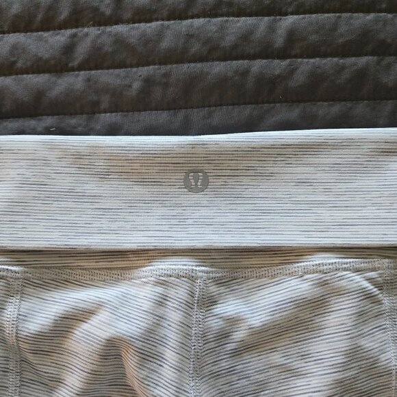 Lululemon Wunder Under Crop High-Rise *Roll Down Scallop Luxtreme 23" - 10 - Picture 8 of 8